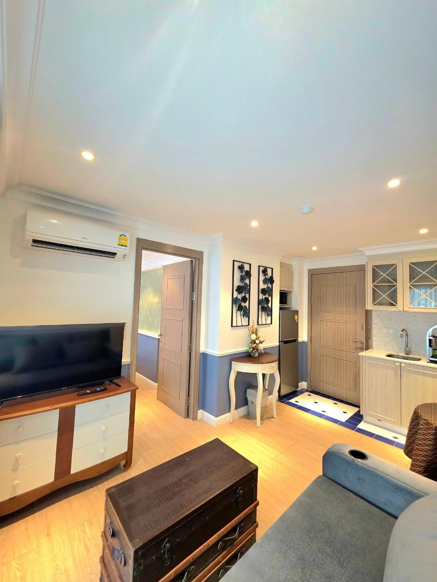 Seven Seas Cote D'Azur Resort Jomtien Na Chom Thian Buitenkant foto